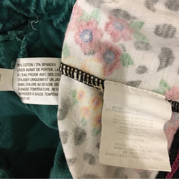 Bundle 2 Pcs Set Little Girls Floral Long sleeve top and Green Velvet Pant - Picture 6 of 16